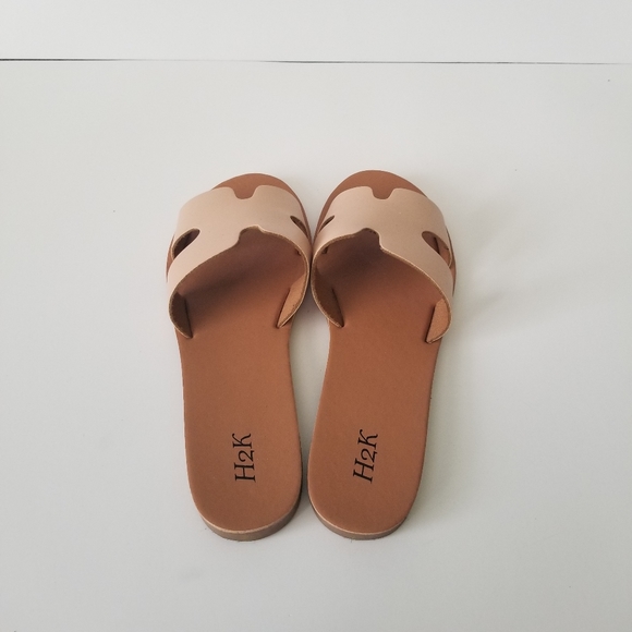 🚫SOLD🚫Women's Flat Sandals - Picture 7 of 7